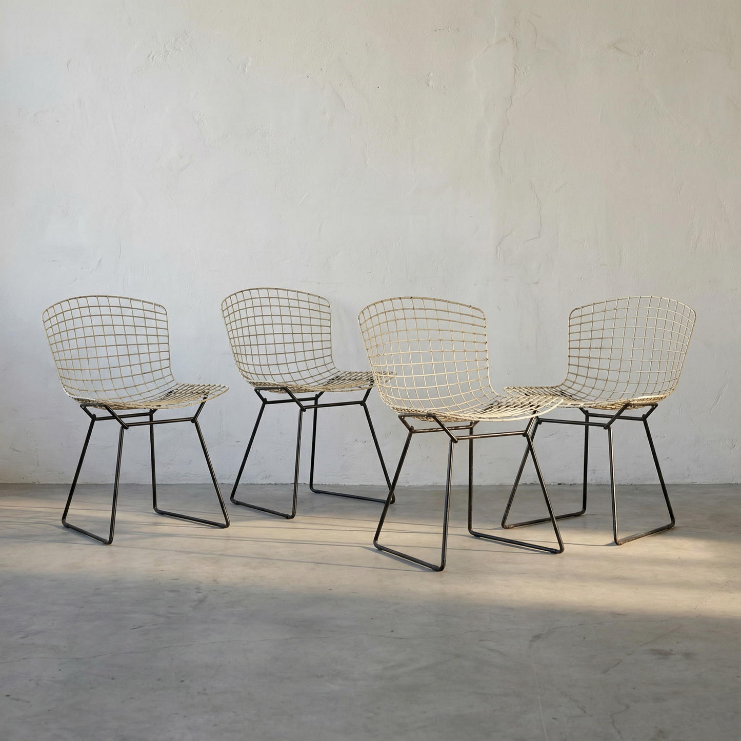 Early Model Harry Bertoia 420C Wire Chairs for Knoll International — Set of Four