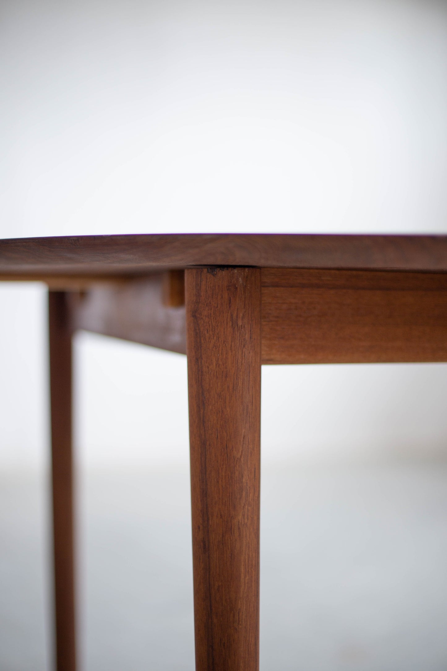 Danish mid-century modern dining table in solid teak model 311 by Peter Hvidt & Orla Mølgaard-Nielsen for Søborg Møbelfabrik