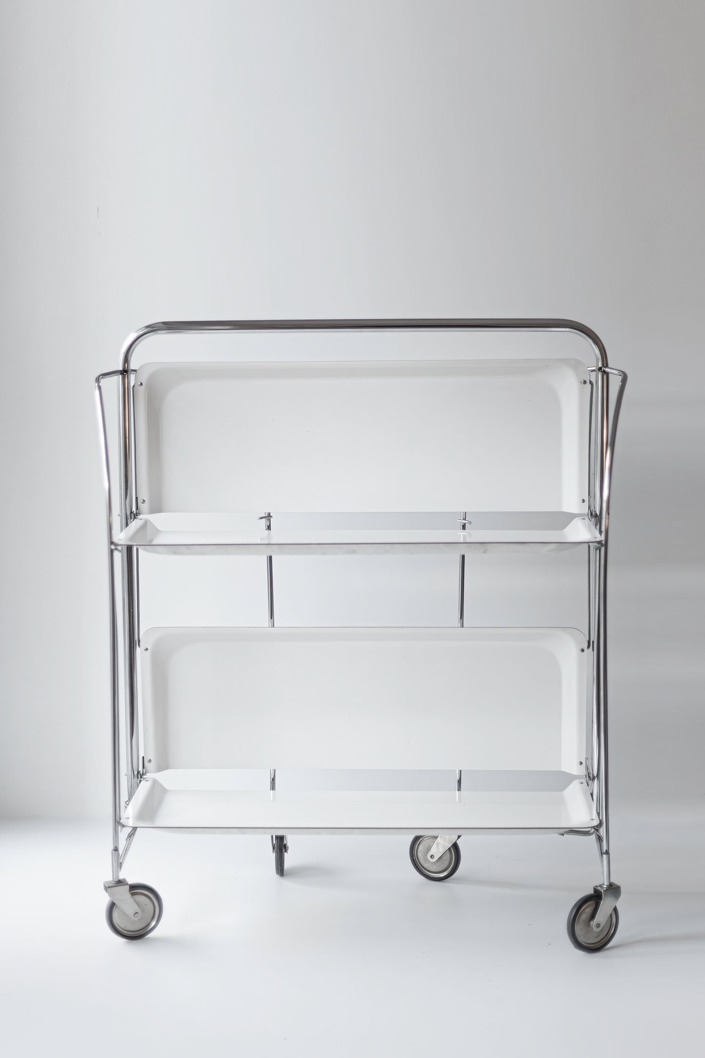 Iconic white 1970s FOLDABLE SERVING TROLLEY Dinett by Bremshey