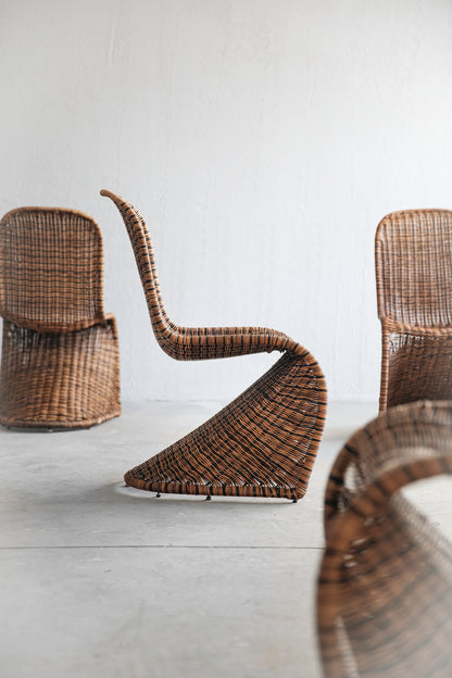 Set de 4 scaune din ratan, în stil Verner Panton